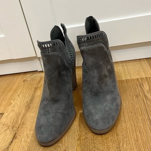 Vince Camuto Gray Suede Leather Booites US size 10